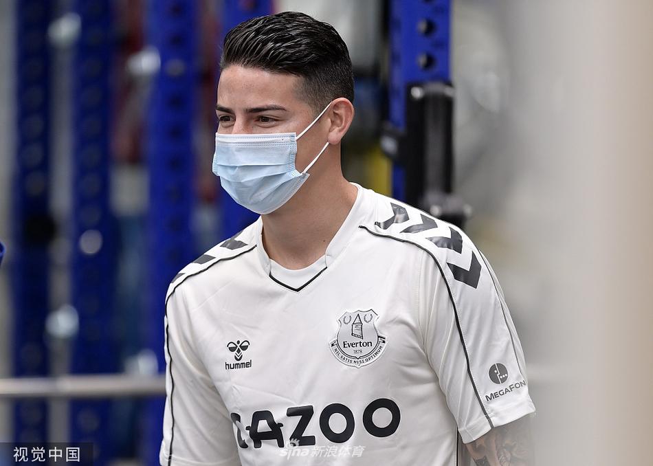 关于集结日辽宁本钢备战英超；门线救险细节曝光；管理层满意；阵容厚度经受考验的信息