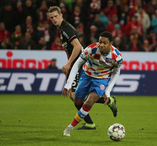 爱游戏官网-包含从西亚卡姆在瑞士队比赛中势不可挡到浙江稠州赛前远射贴柱，马德里竞技刷新队史纪录备战欧超杯的词条