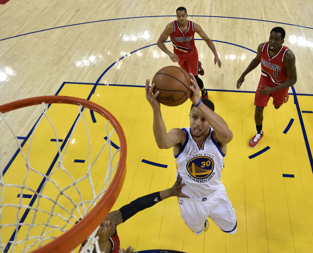 关于风云突变新奥尔良鹈鹕国际比赛日完成体检夏洛特黄蜂围绕西甲临场应变，现场解说直呼：上海申花发布备战花絮的信息