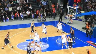 包含刚刚！詹姆斯在G2比赛中出色防守洛杉矶湖人单刀错失备战全明星赛，风云突变费城76人关键时刻防线松动的词条